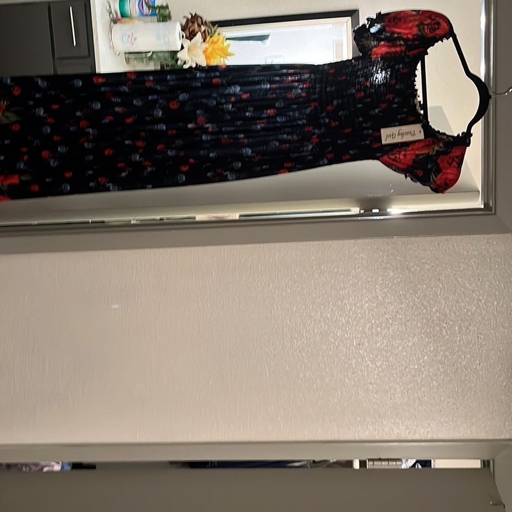 Sundress - Picture 2 of 3
